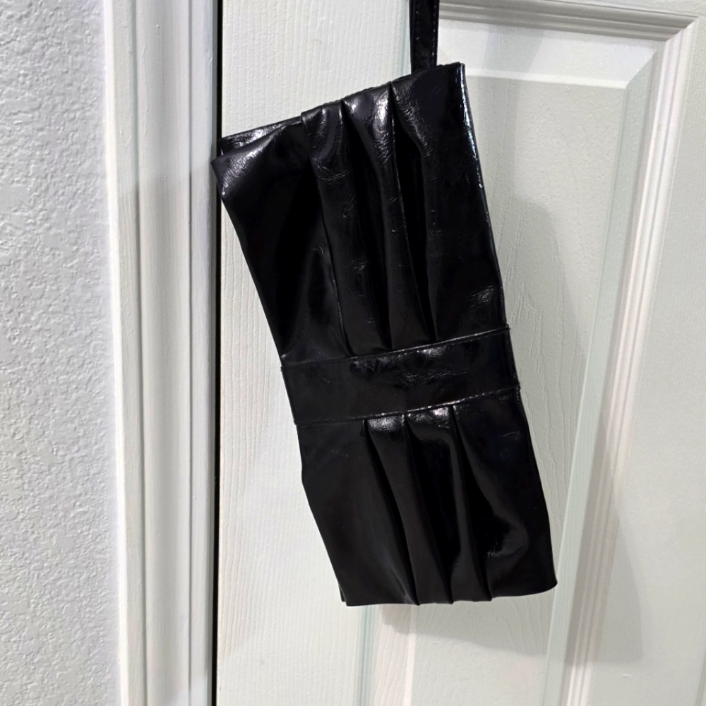 Black women's clutch